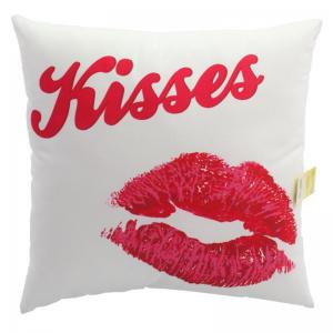 Almofada Pelúcia Quadrada com Frase Kiss 36Cm - Jls Toys - Ddn