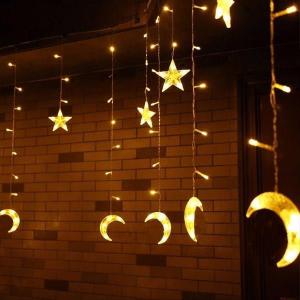 Pisca Cascata Led Branco Quente 138 Lampadas com Lua e Estrela 127V/3Mt -  Centro Oeste